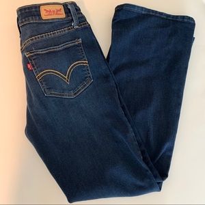 Levi’s 518 boot cut low rise blue jeans size 7